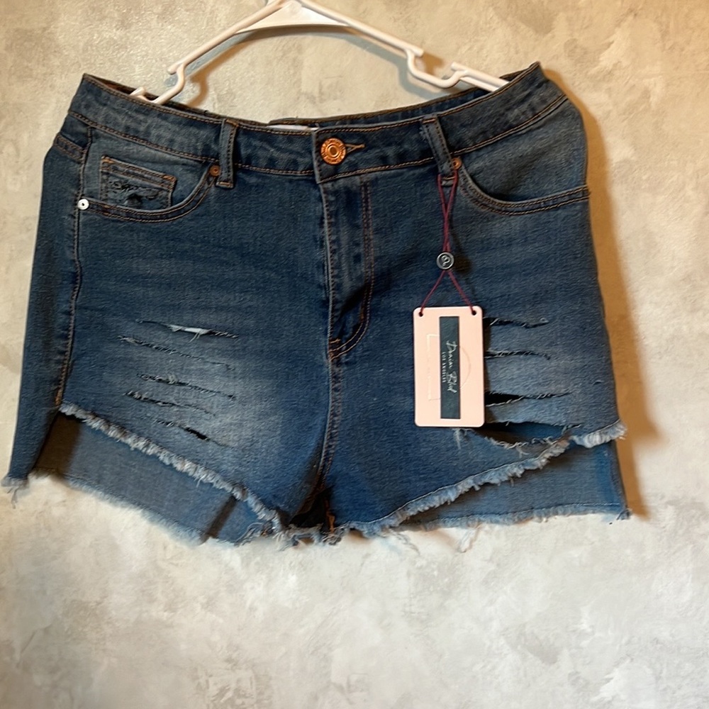 Size large boutique distressed denim shorts